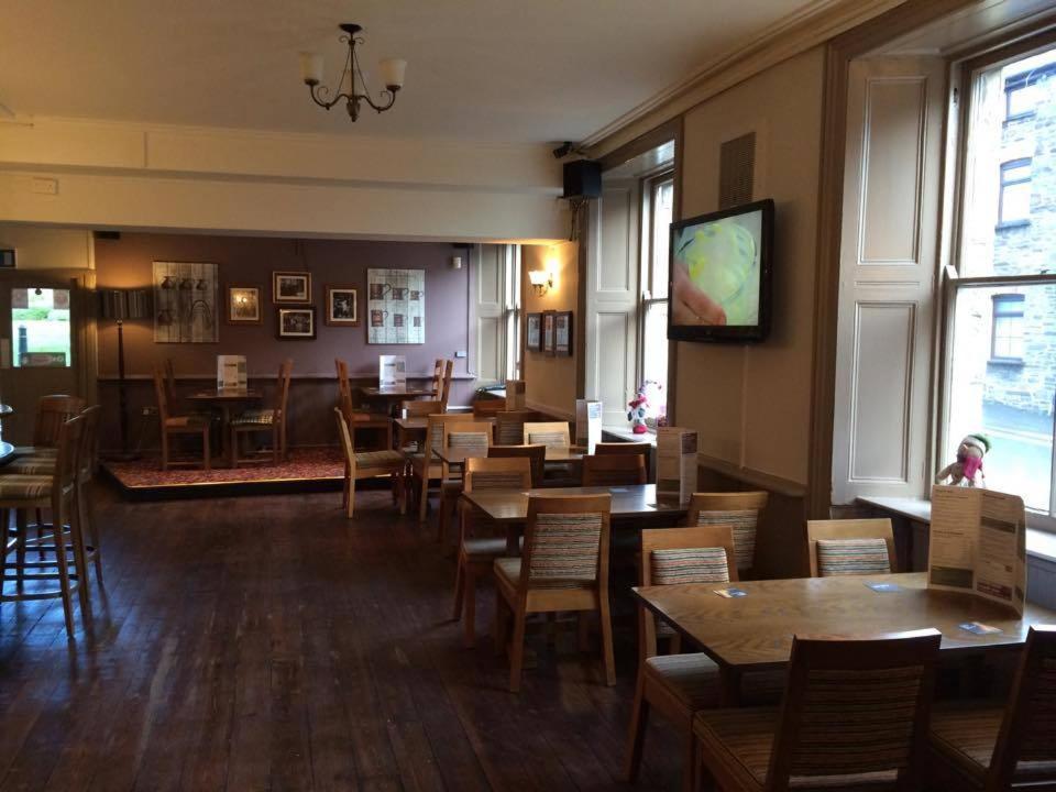 Markets Tavern Hotel Brecon Exterior foto